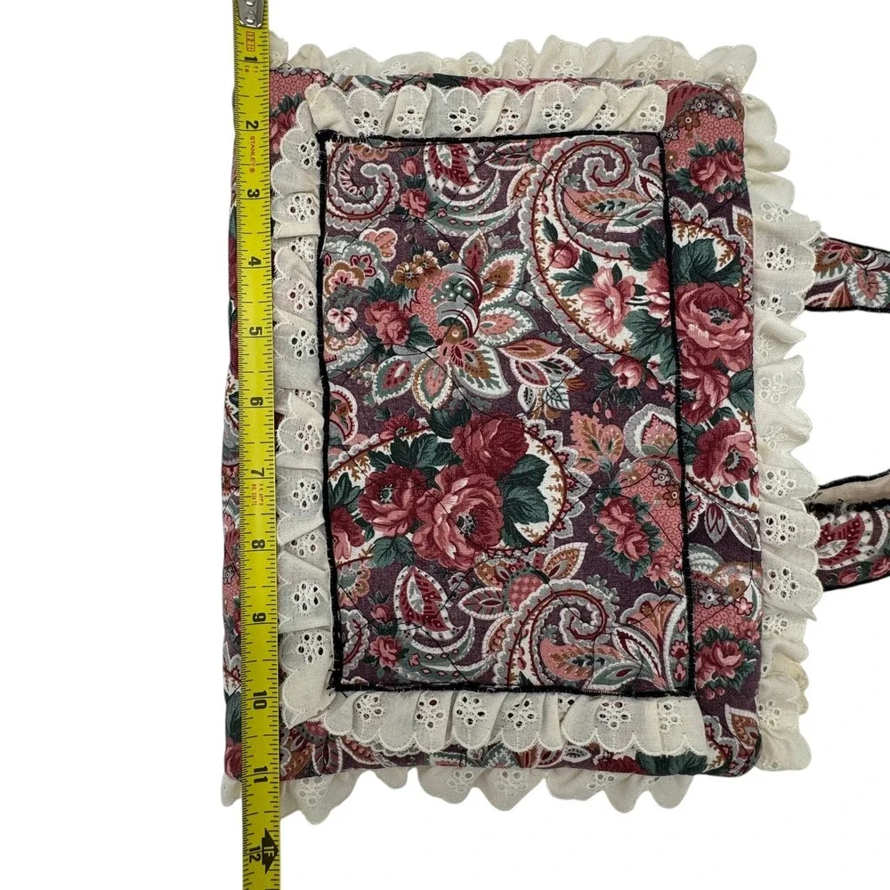 VTG Handmade Quilted Floral Paisley Book Cover Bible Handle Lace Trim Pockets